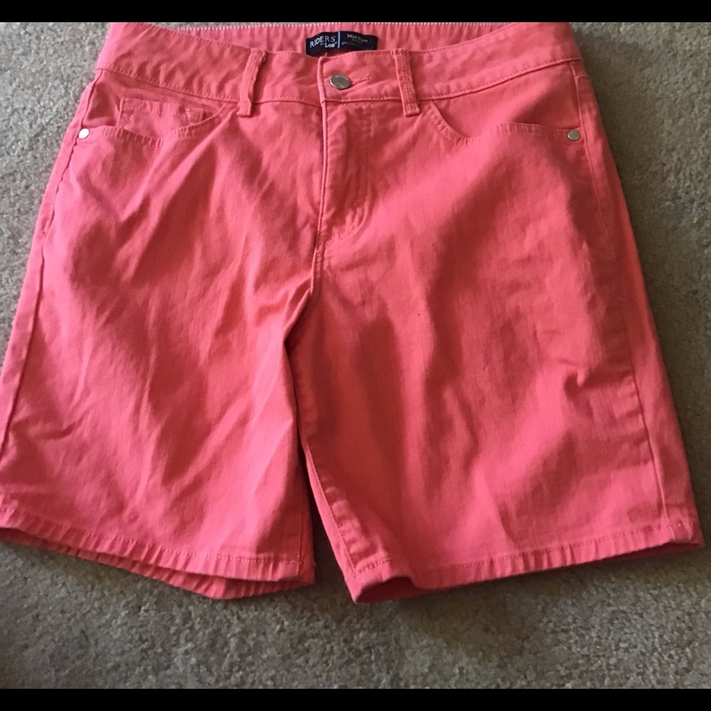 Riders LEE mid rise Jean short pink size 10. 🌺. Nice bright color